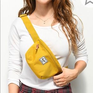 NEVER USED HERSCHEL FANNY PACK/ BELT BAG